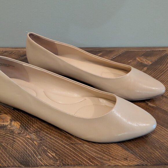 Kelly and Katie Womens Nude Flat Size 10 - Picture 1 of 3